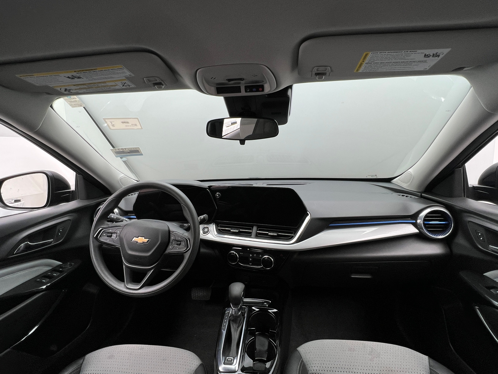 Thumbnail: 2025 Chevrolet Trax - 3