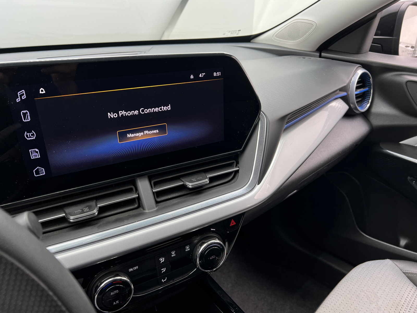 Thumbnail: 2025 Chevrolet Trax - 4