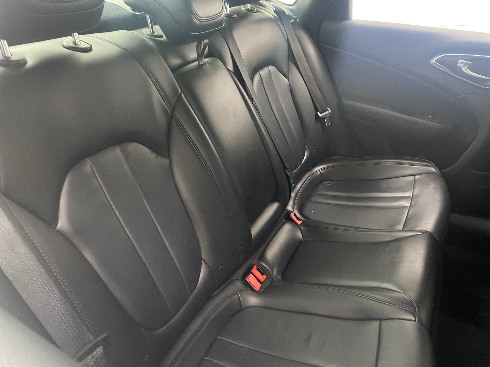 Thumbnail: 2017 Chrysler 200 - 5