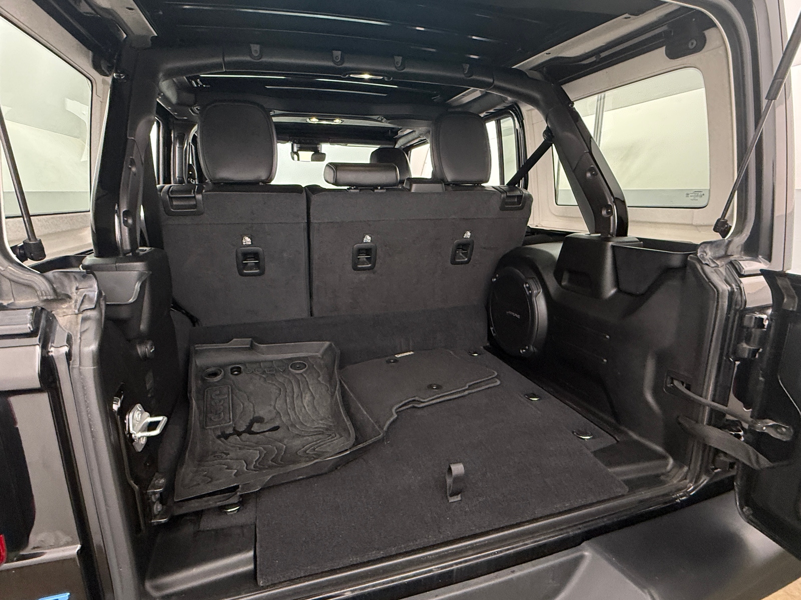 Thumbnail: 2021 Jeep Wrangler - 7