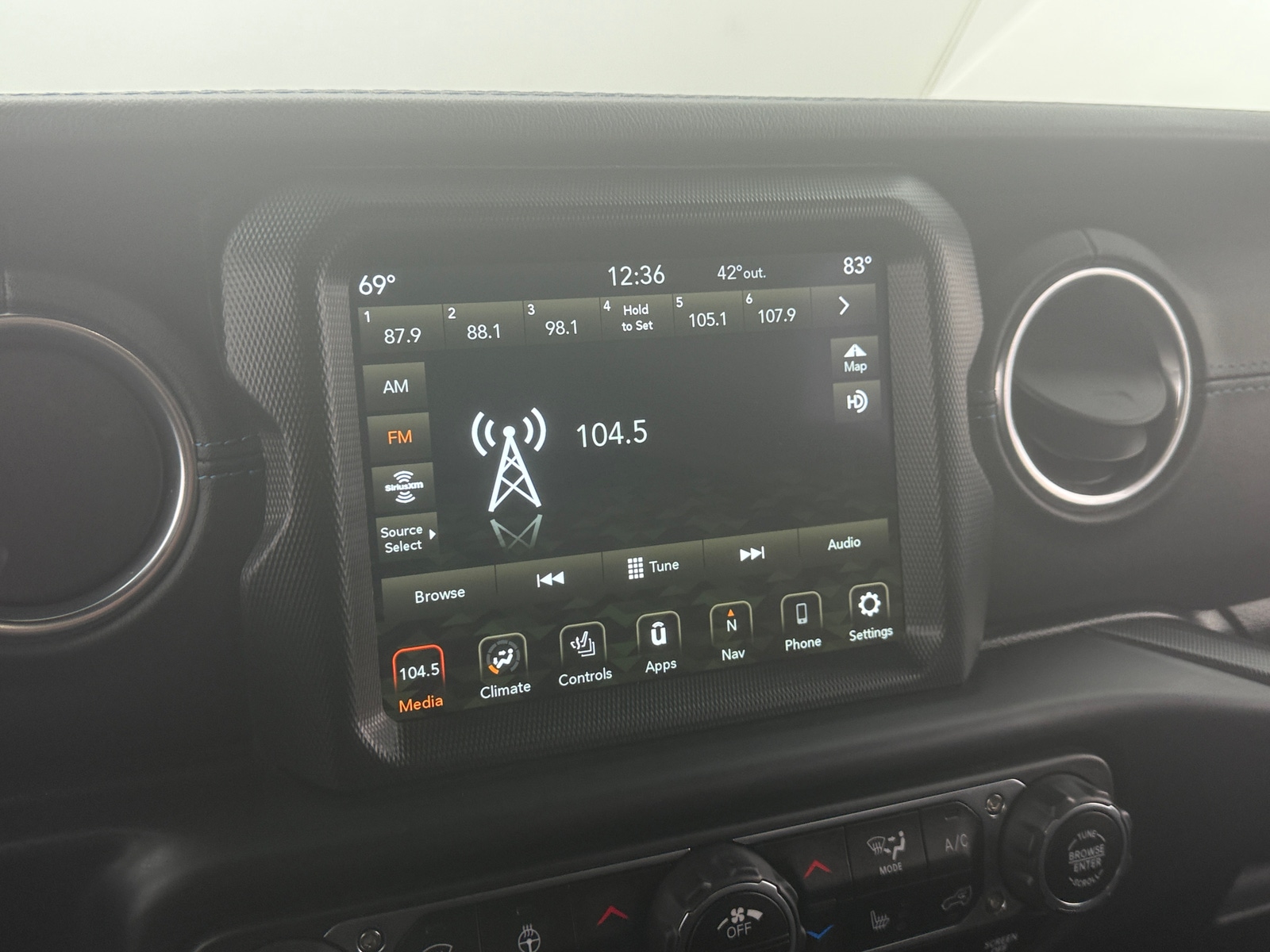 Thumbnail: 2021 Jeep Wrangler - 4