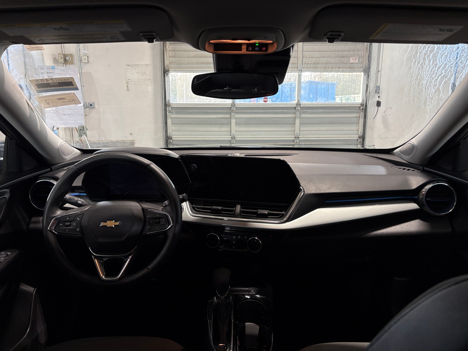 Thumbnail: 2025 Chevrolet Trax - 3