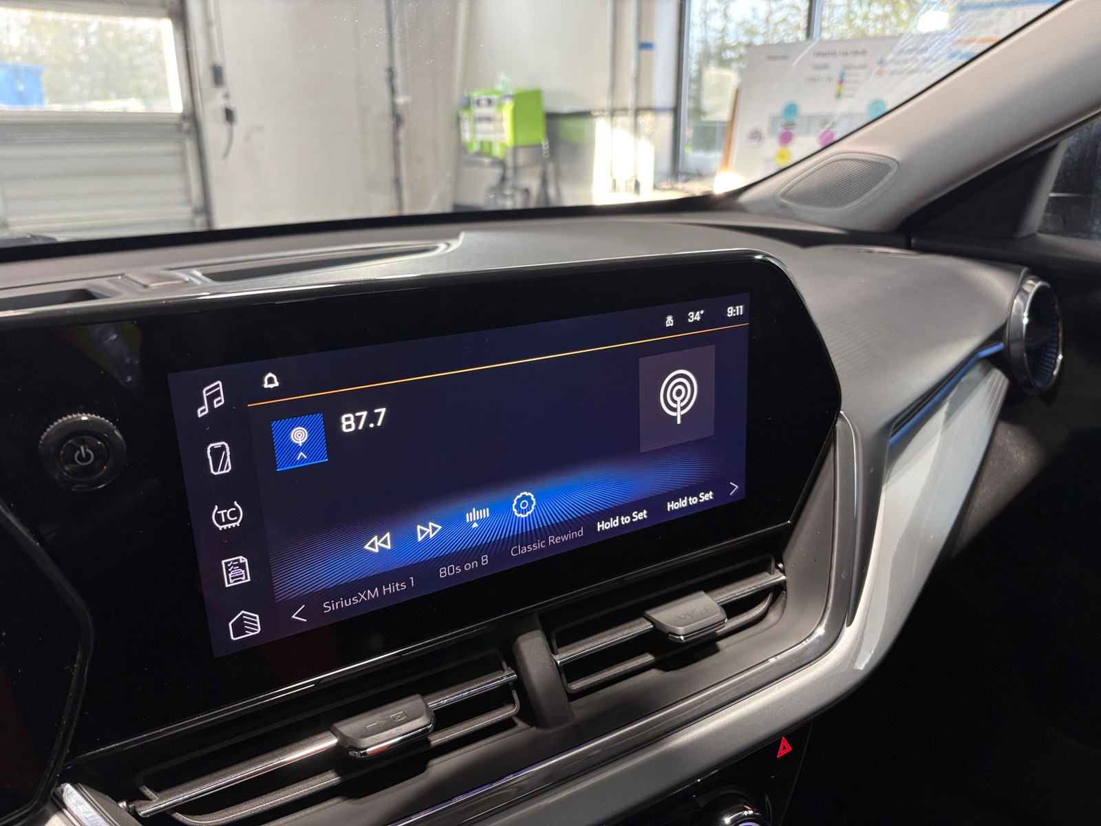 Thumbnail: 2025 Chevrolet Trax - 4