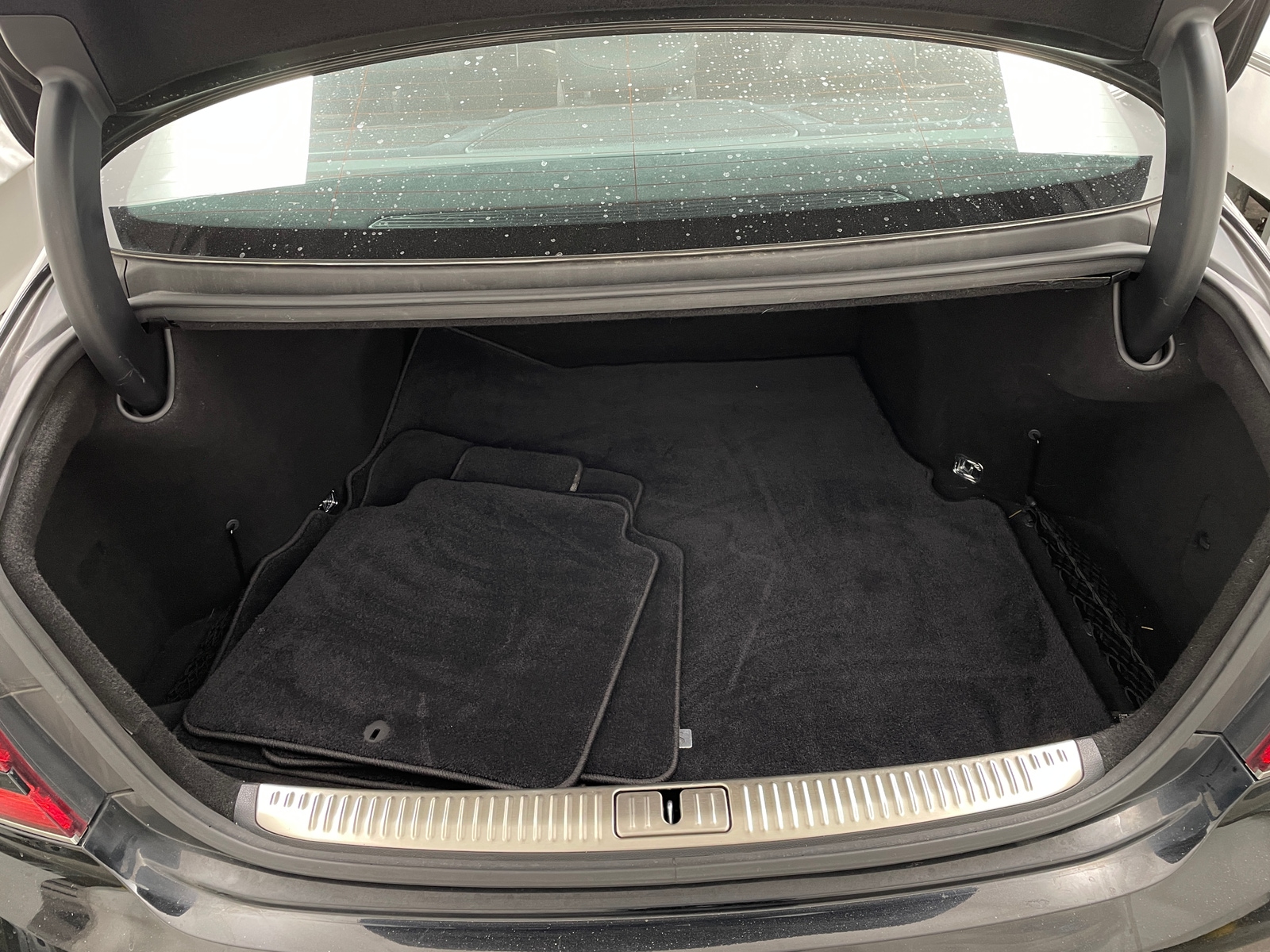 Thumbnail: 2020 Genesis G90 - 6