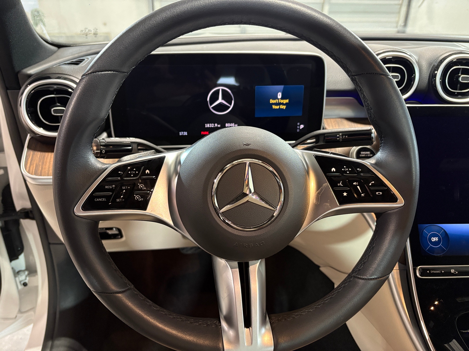 Thumbnail: 2025 Mercedes-Benz C-Class - 4