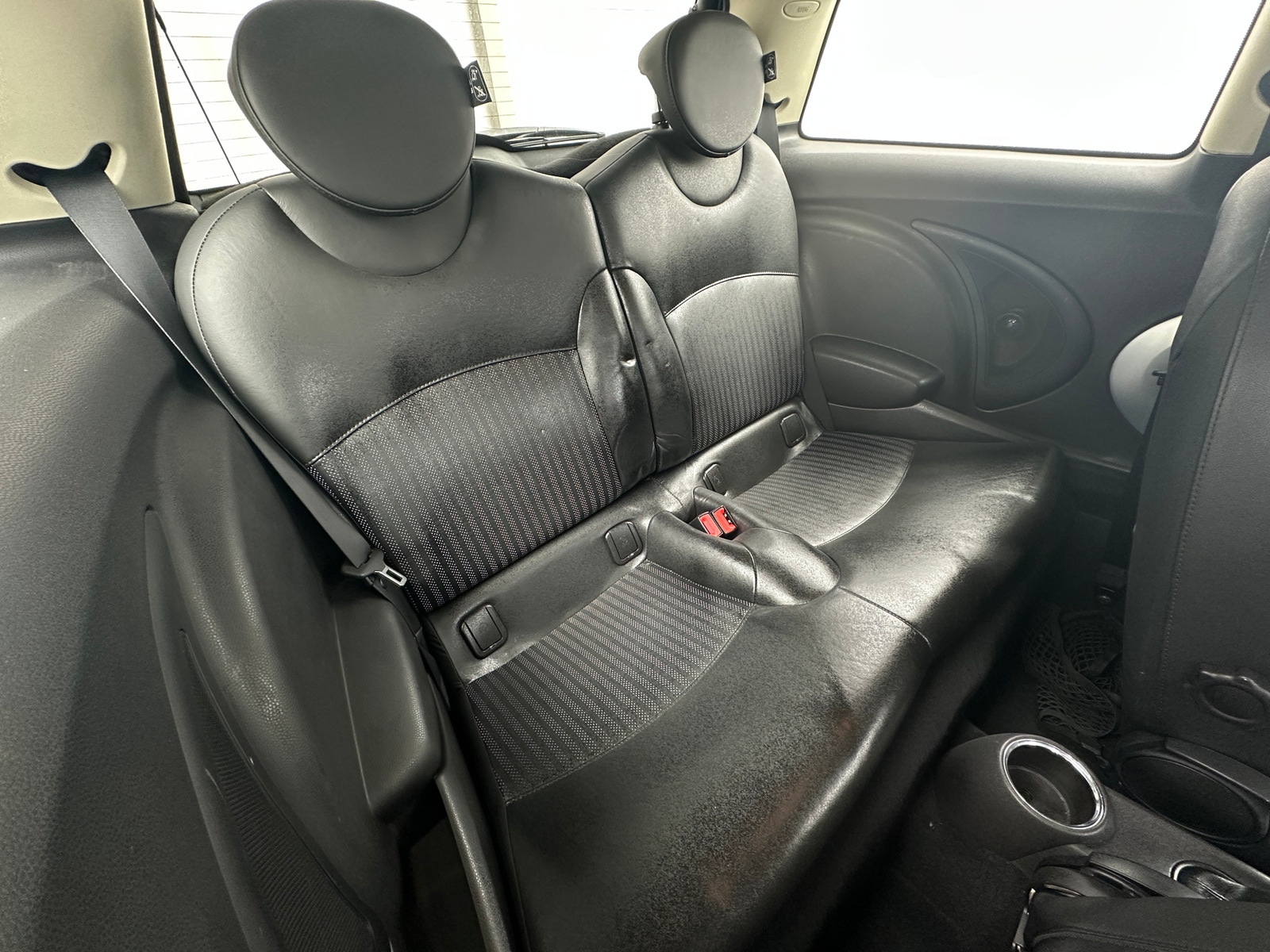 Thumbnail: 2013 MINI Cooper Hardtop - 4