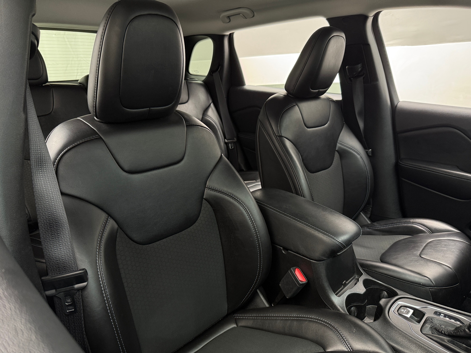 Thumbnail: 2019 Jeep Cherokee - 2