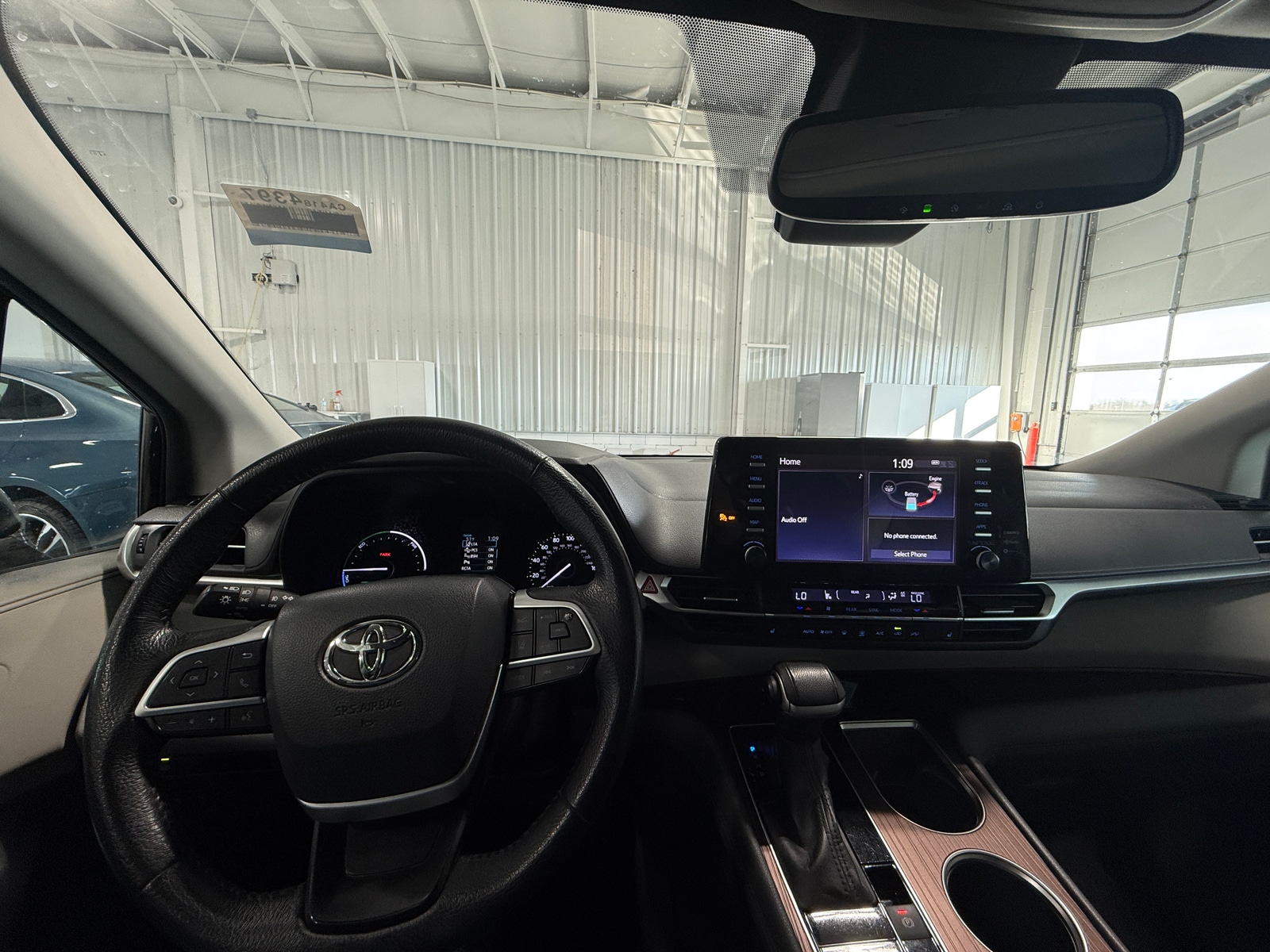 Thumbnail: 2022 Toyota Sienna - 2