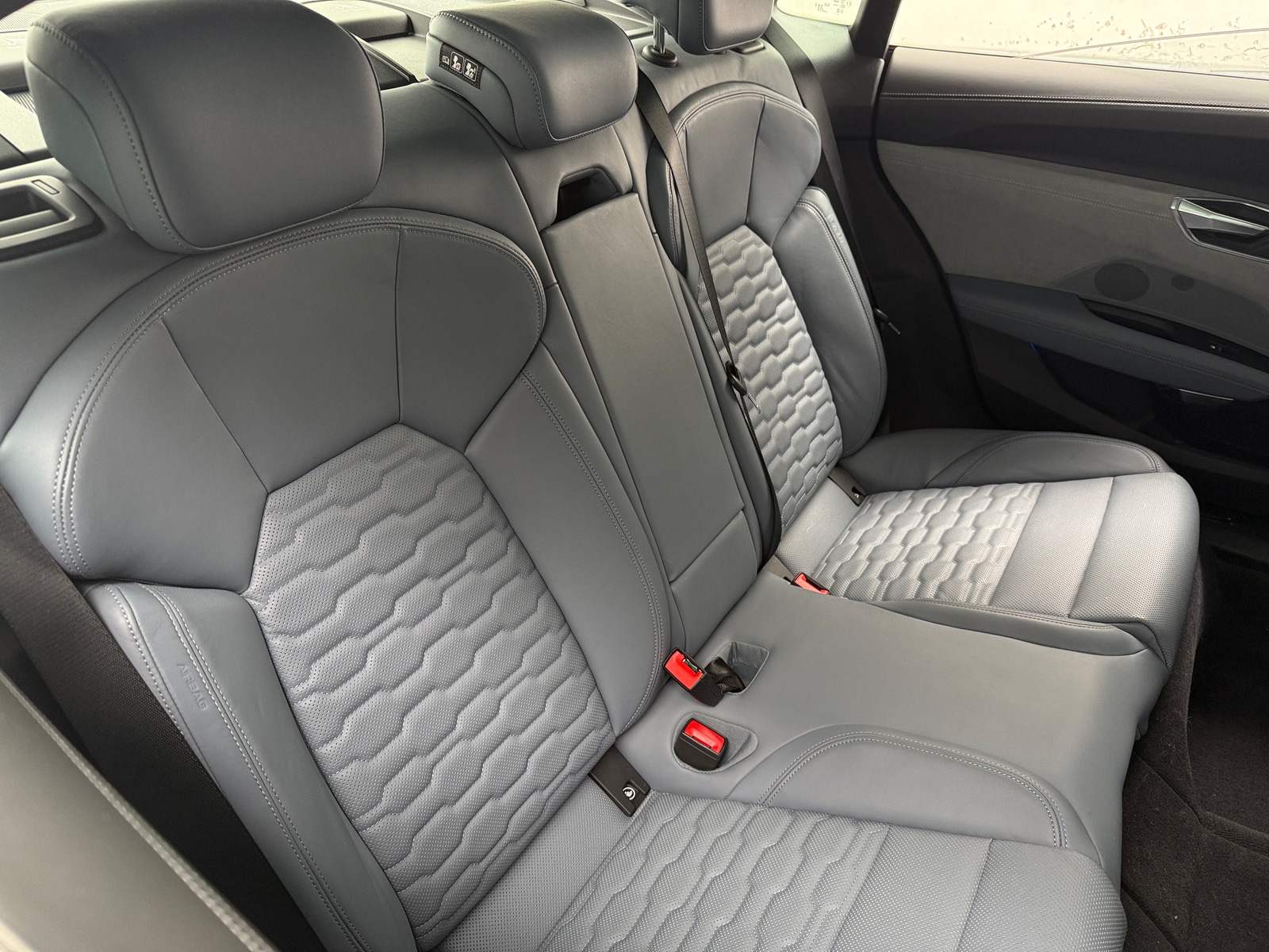 Thumbnail: 2023 Audi e-tron GT - 5