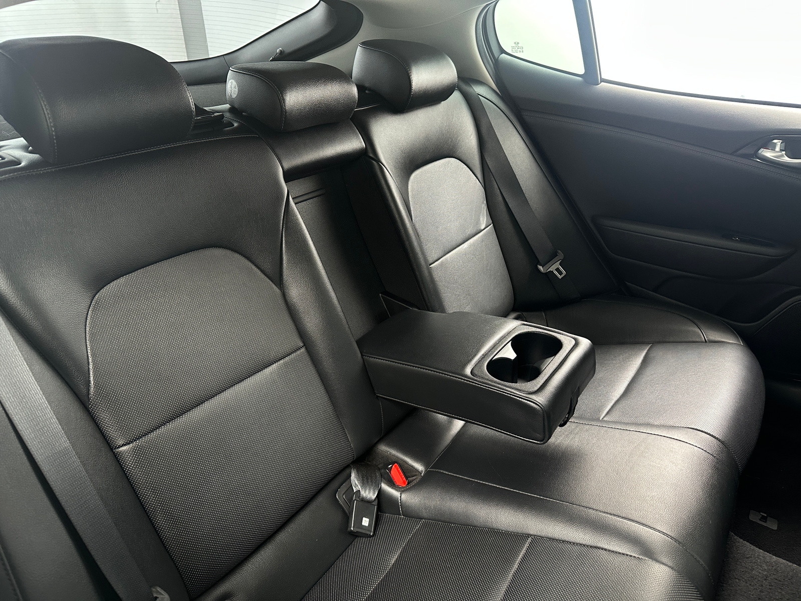 Thumbnail: 2018 Kia Stinger - 5