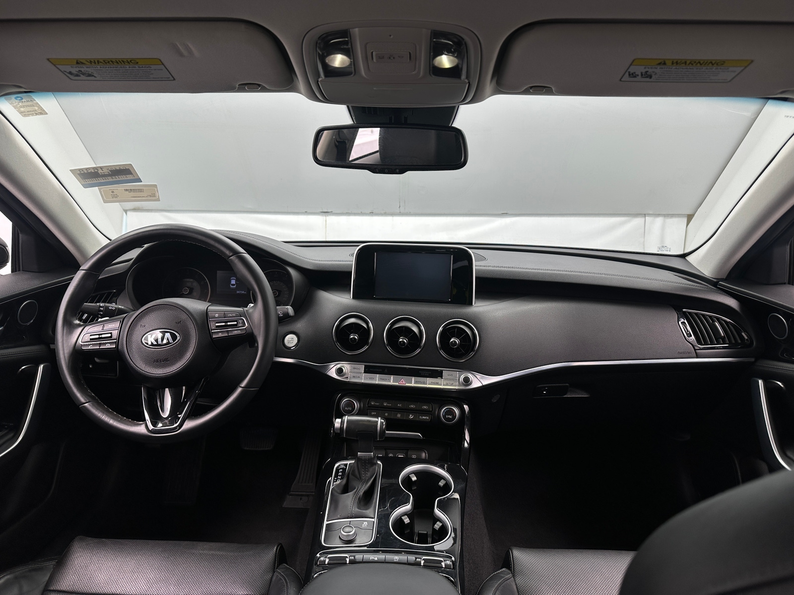 Thumbnail: 2018 Kia Stinger - 2