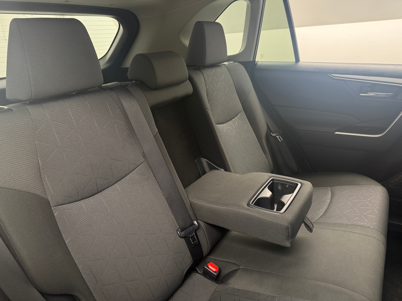 Thumbnail: 2025 Toyota RAV4 - 6