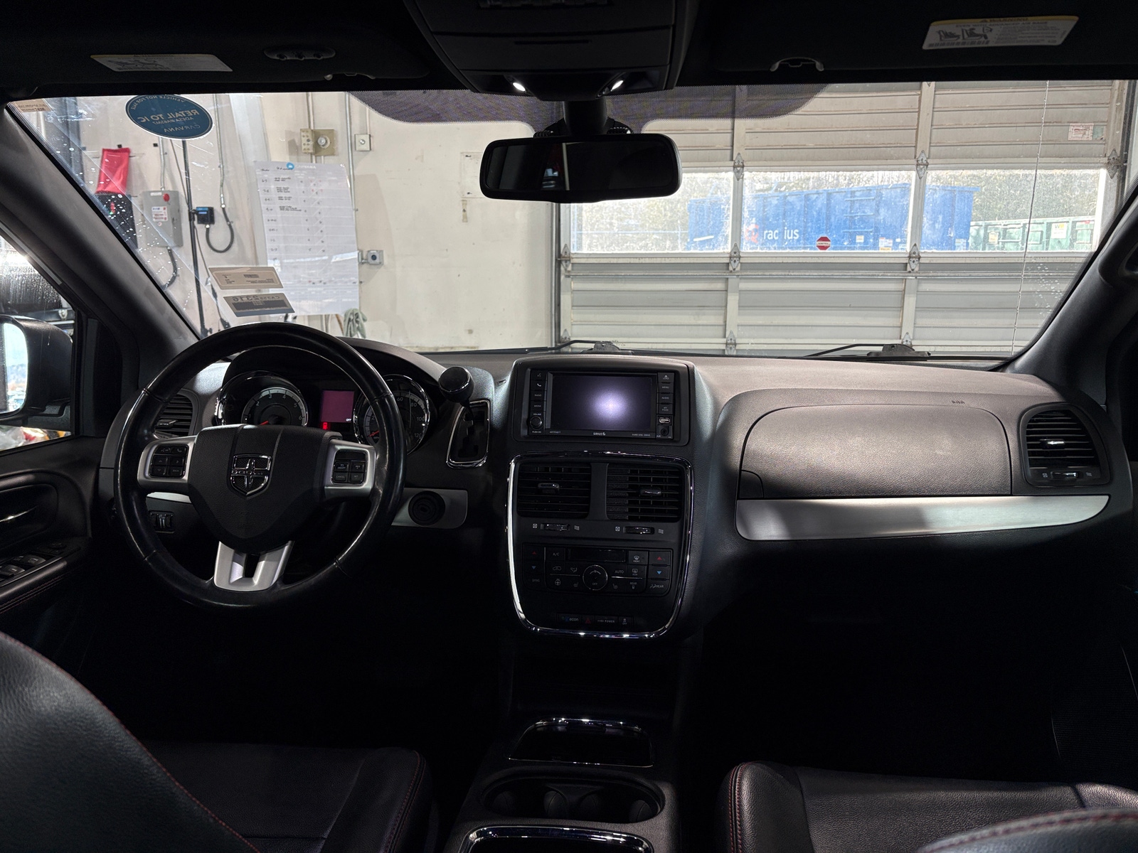 Thumbnail: 2019 Dodge Grand Caravan - 2