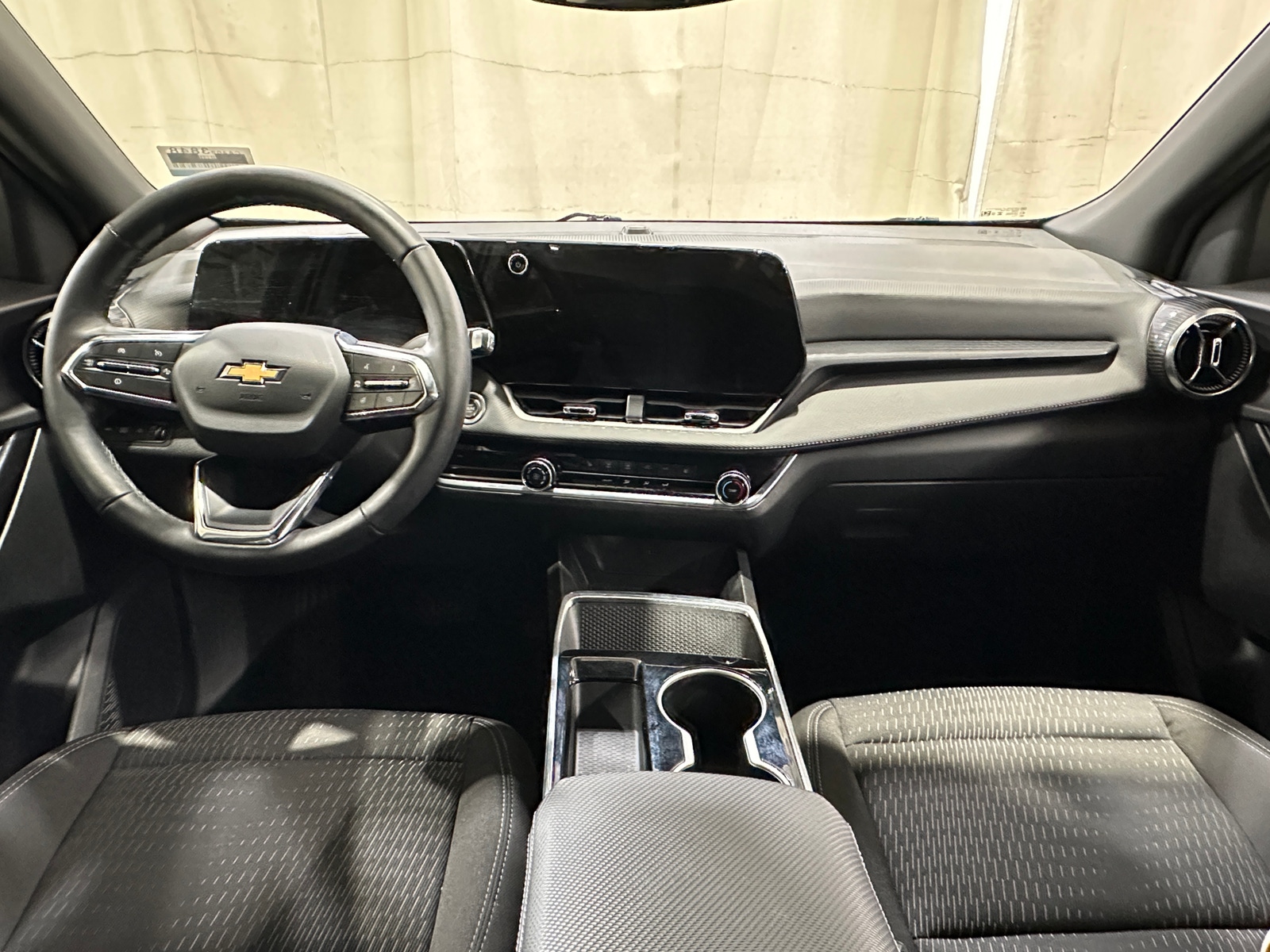 Thumbnail: 2025 Chevrolet Equinox - 3