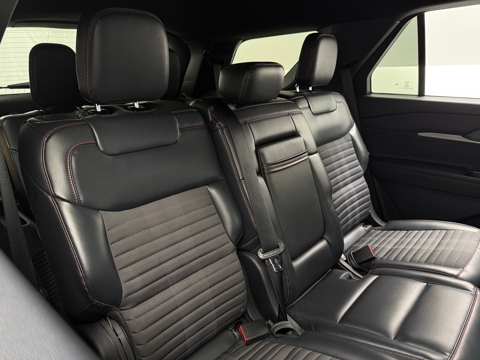 Thumbnail: 2025 Ford Explorer - 5