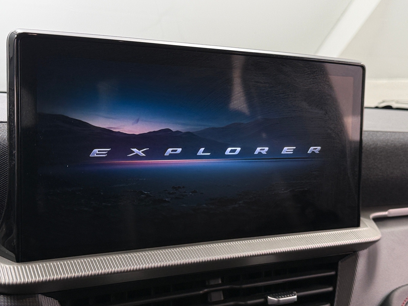 Thumbnail: 2025 Ford Explorer - 3