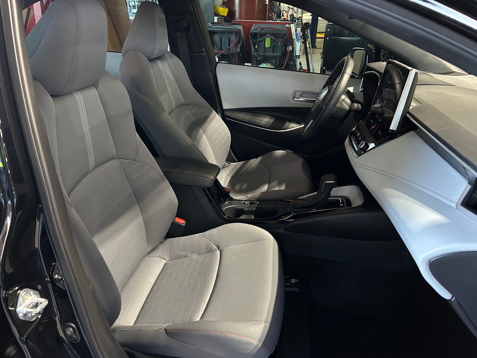 Thumbnail: 2025 Toyota Corolla - 2