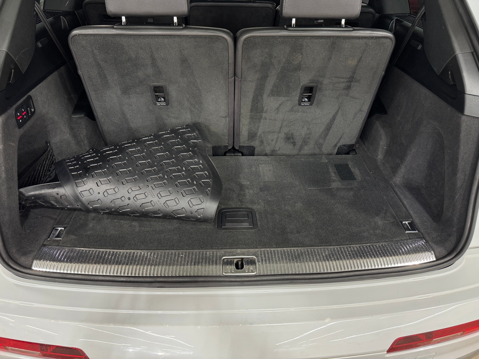 Thumbnail: 2017 Audi Q7 - 6