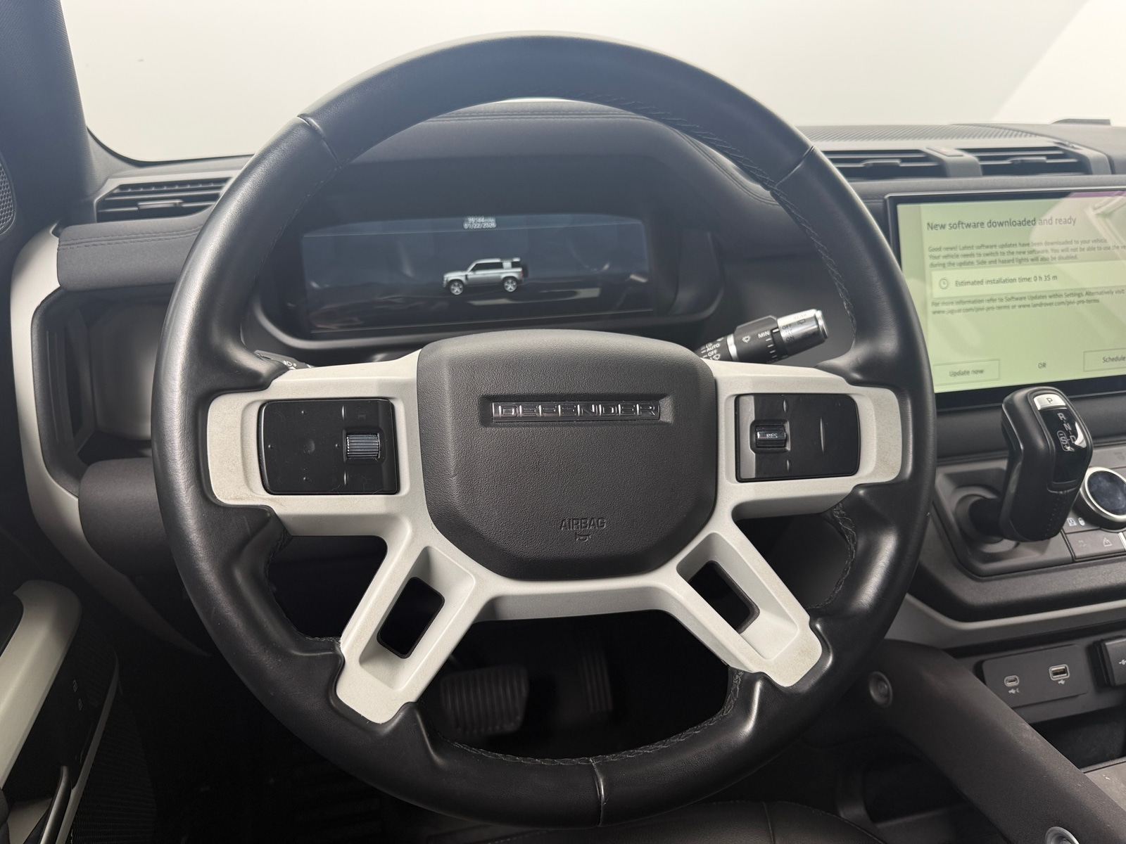 Thumbnail: 2022 Land Rover Defender - 4