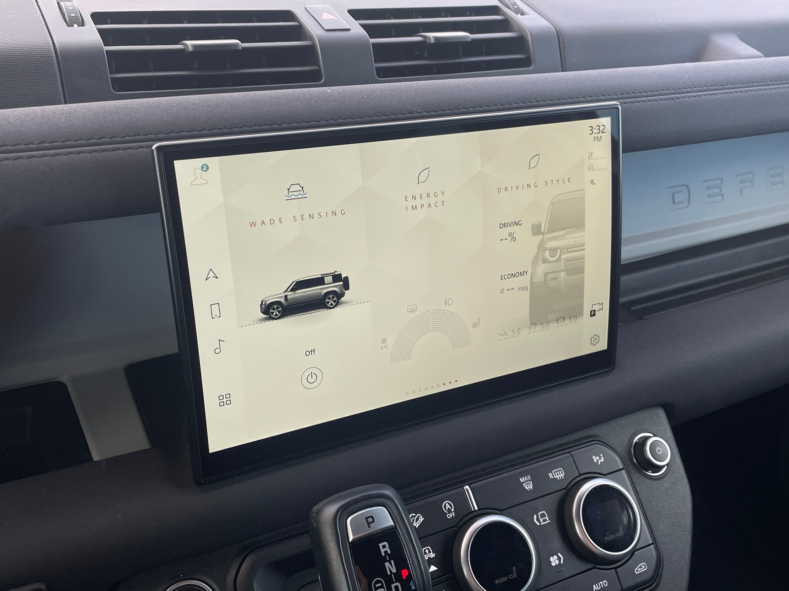 Thumbnail: 2022 Land Rover Defender - 3