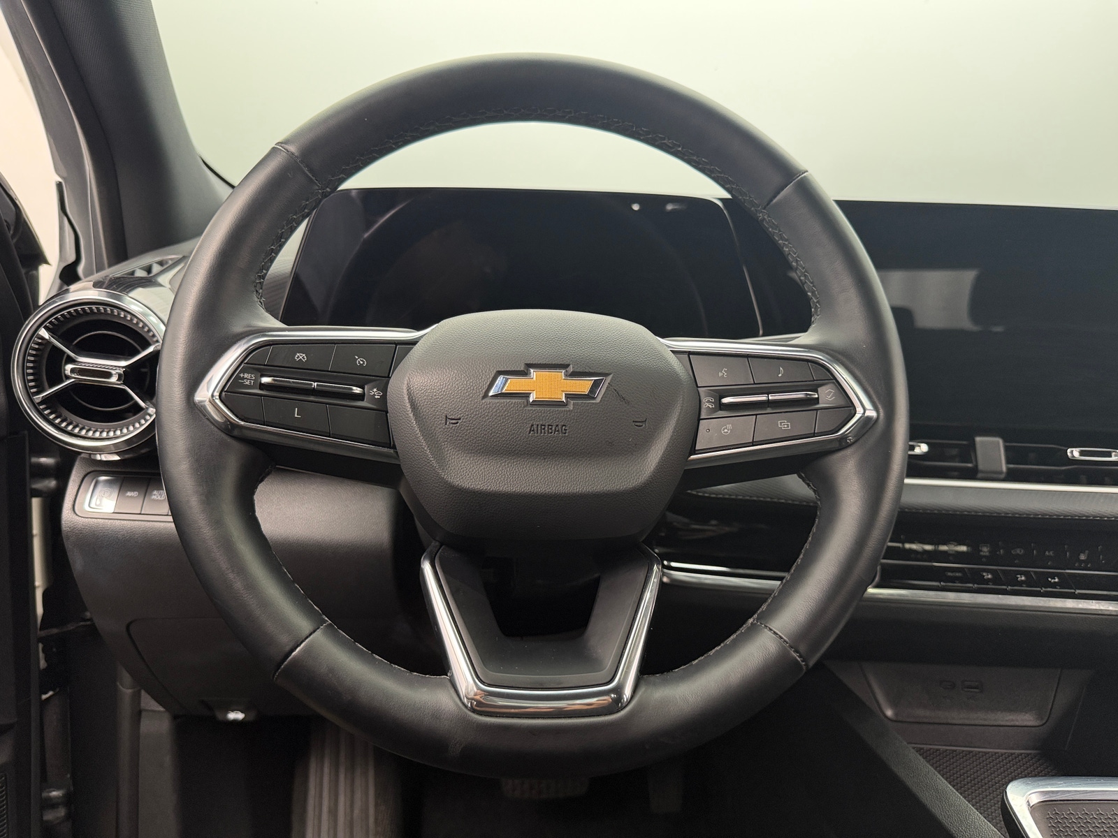 Thumbnail: 2025 Chevrolet Equinox - 5