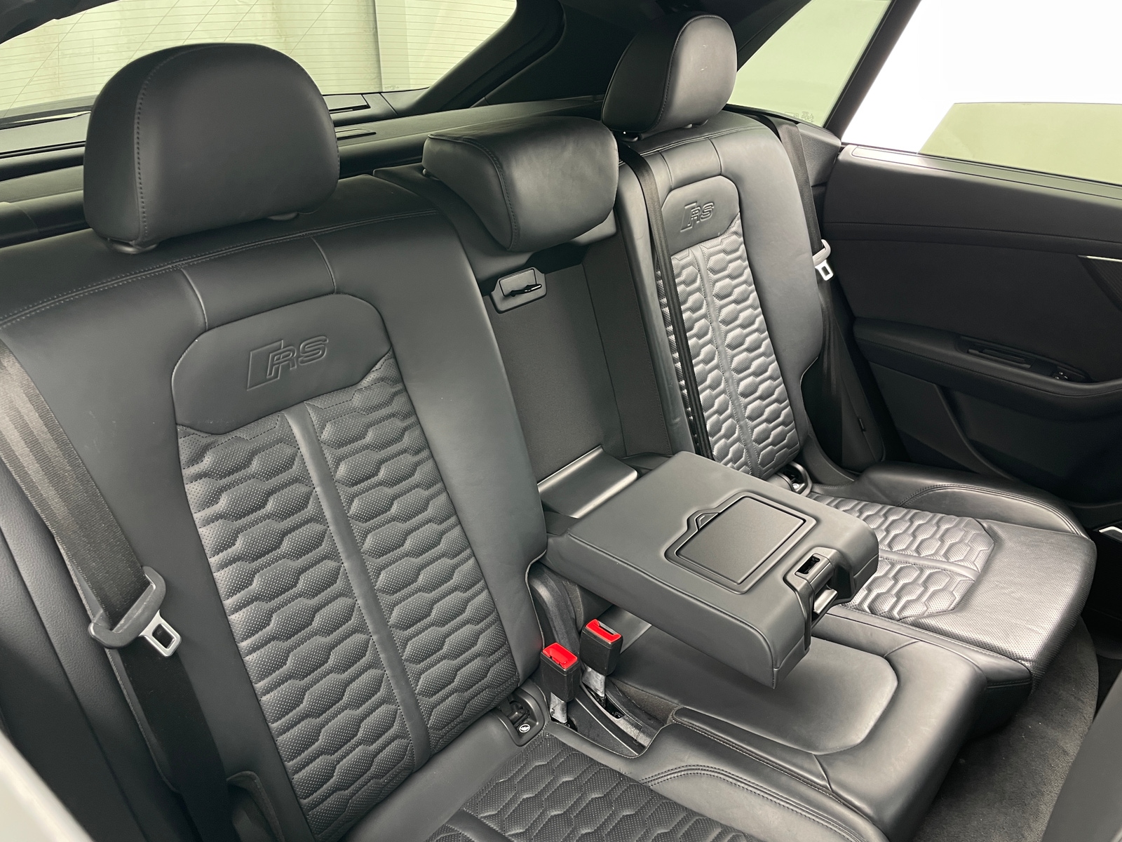 Thumbnail: 2023 Audi RS Q8 - 5