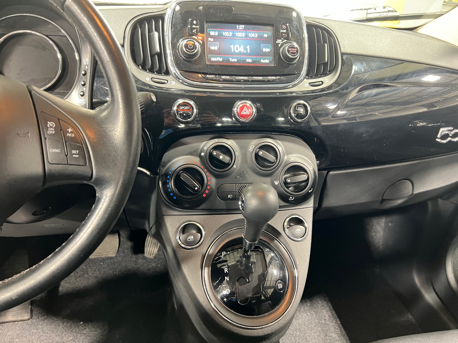 Thumbnail: 2019 Fiat 500 - 4