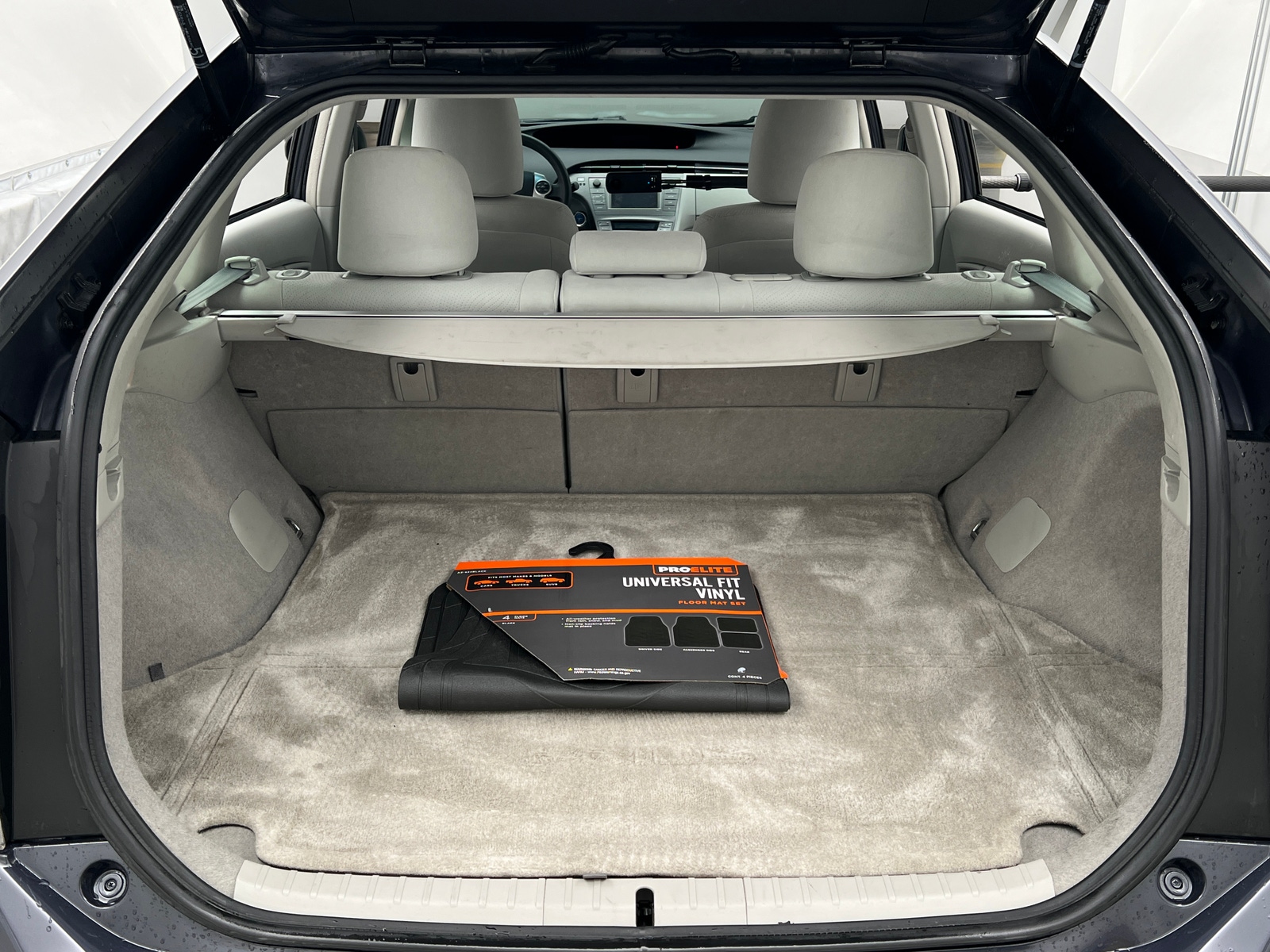 Thumbnail: 2012 Toyota Prius - 7