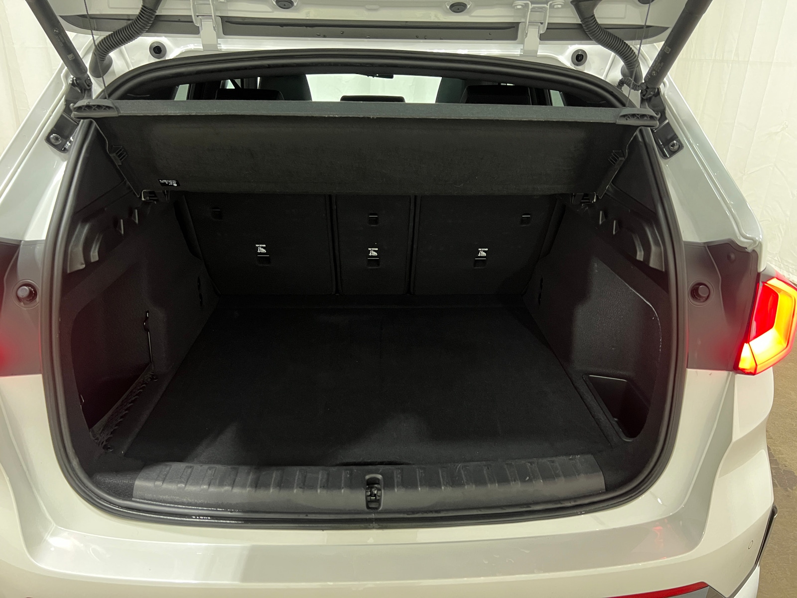 Thumbnail: 2025 BMW X1 - 6