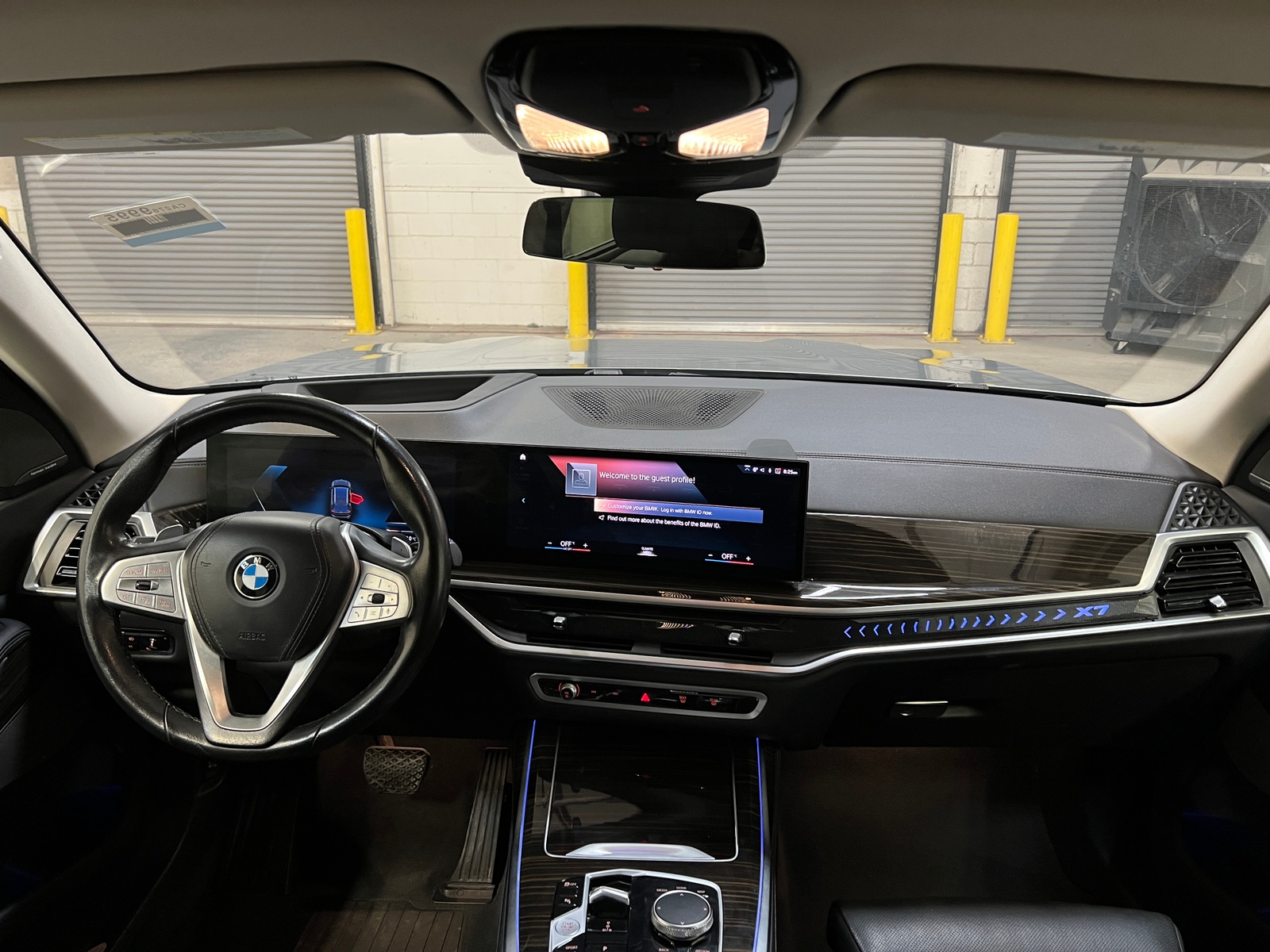 Thumbnail: 2023 BMW X7 - 2