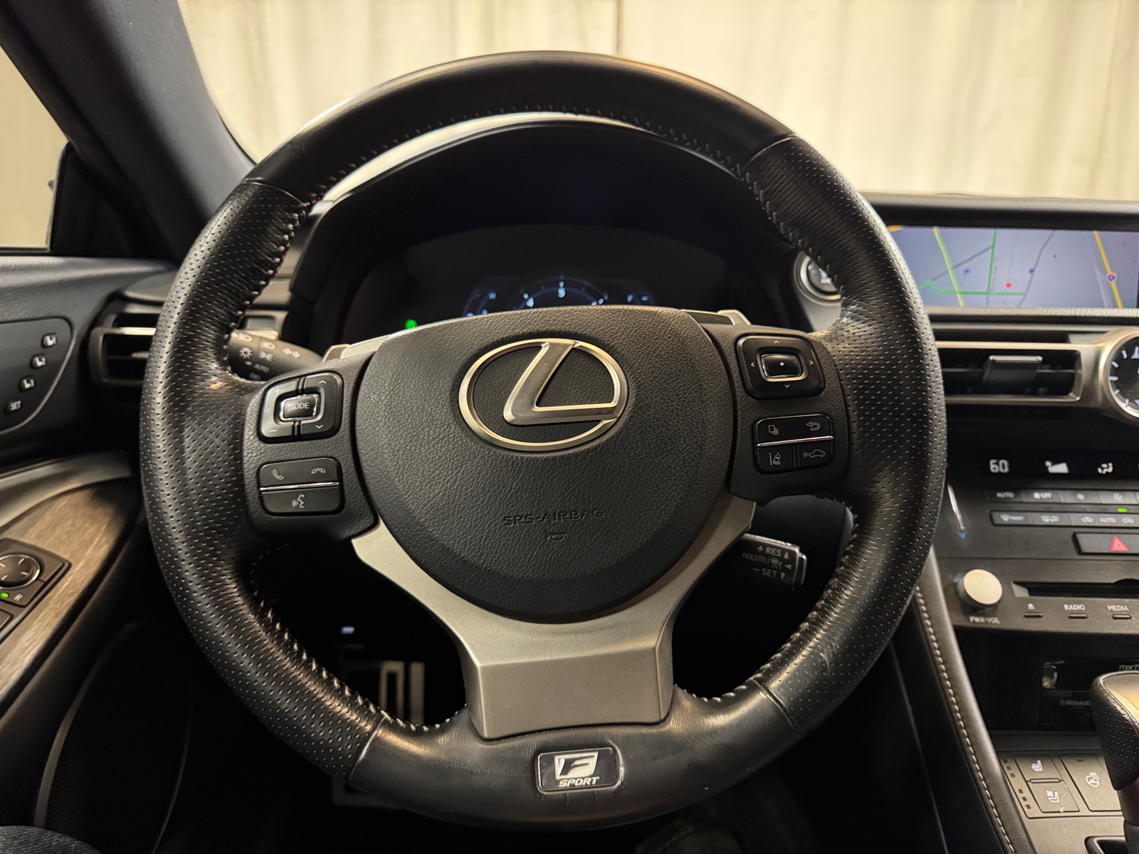 Thumbnail: 2020 Lexus RC - 3