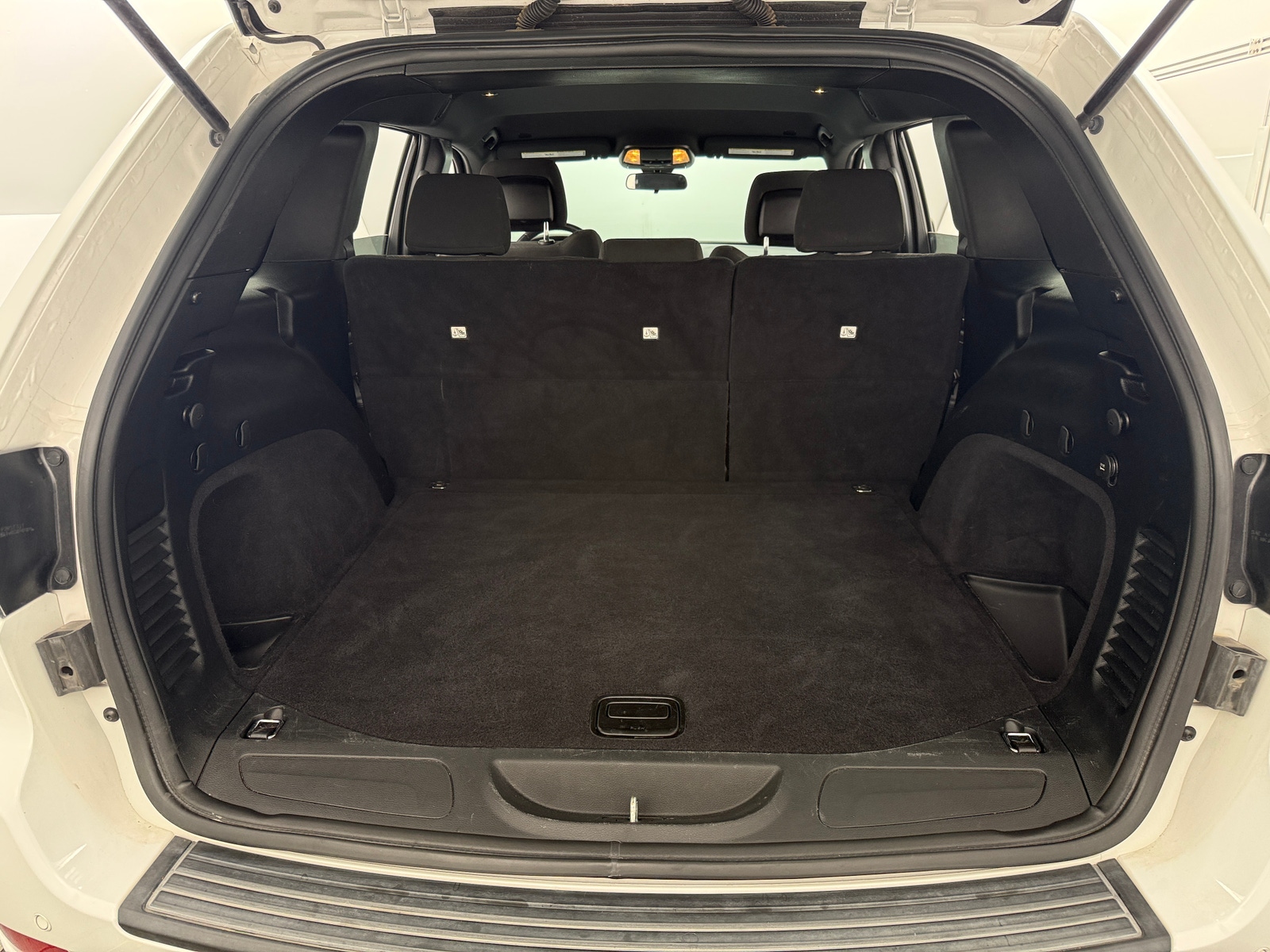 Thumbnail: 2020 Jeep Grand Cherokee - 7