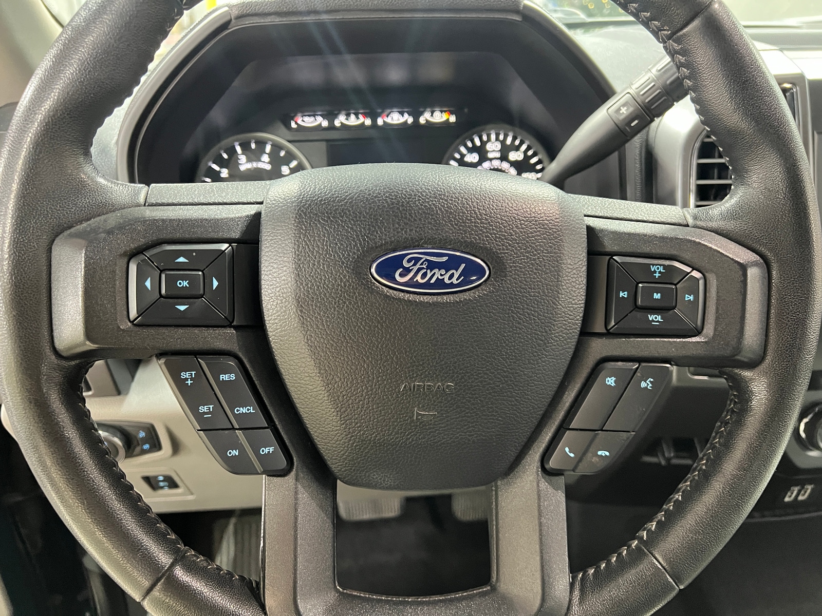 Thumbnail: 2019 Ford Econoline - 5