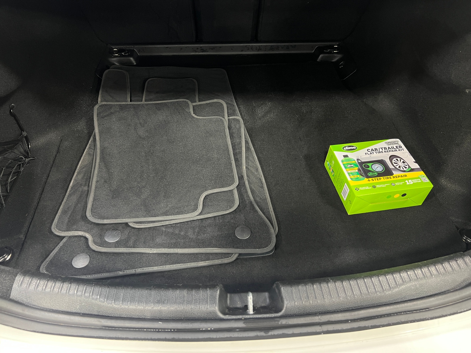 Thumbnail: 2024 Mercedes-Benz C-Class - 6