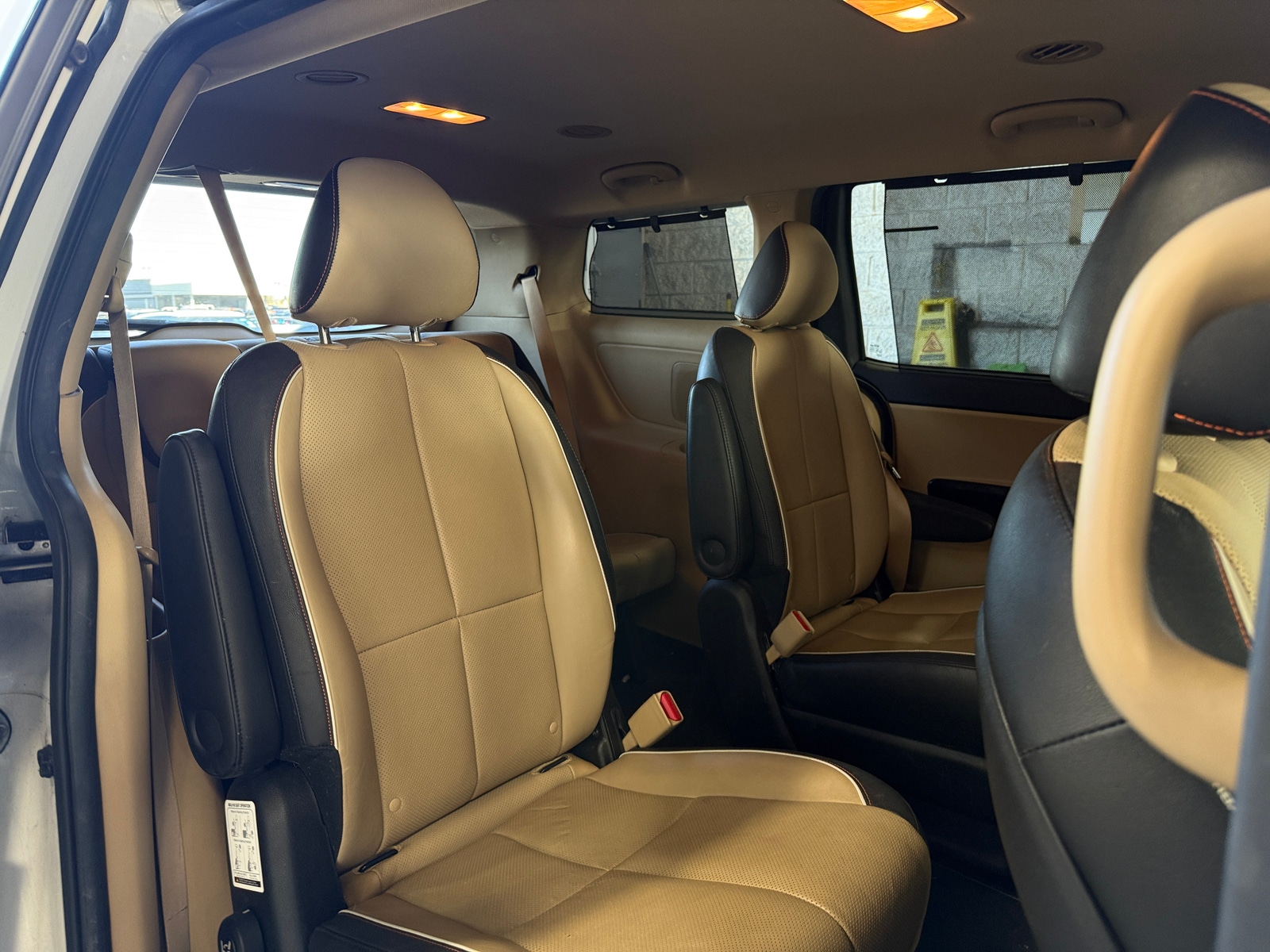 Thumbnail: 2015 Kia Sedona - 6