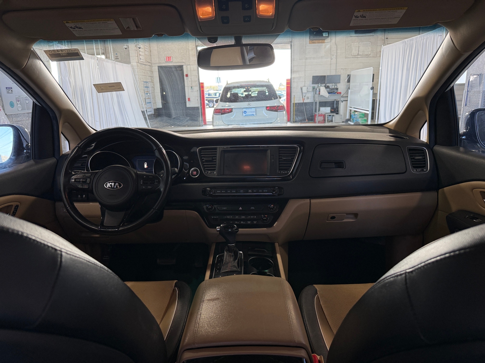 Thumbnail: 2015 Kia Sedona - 3