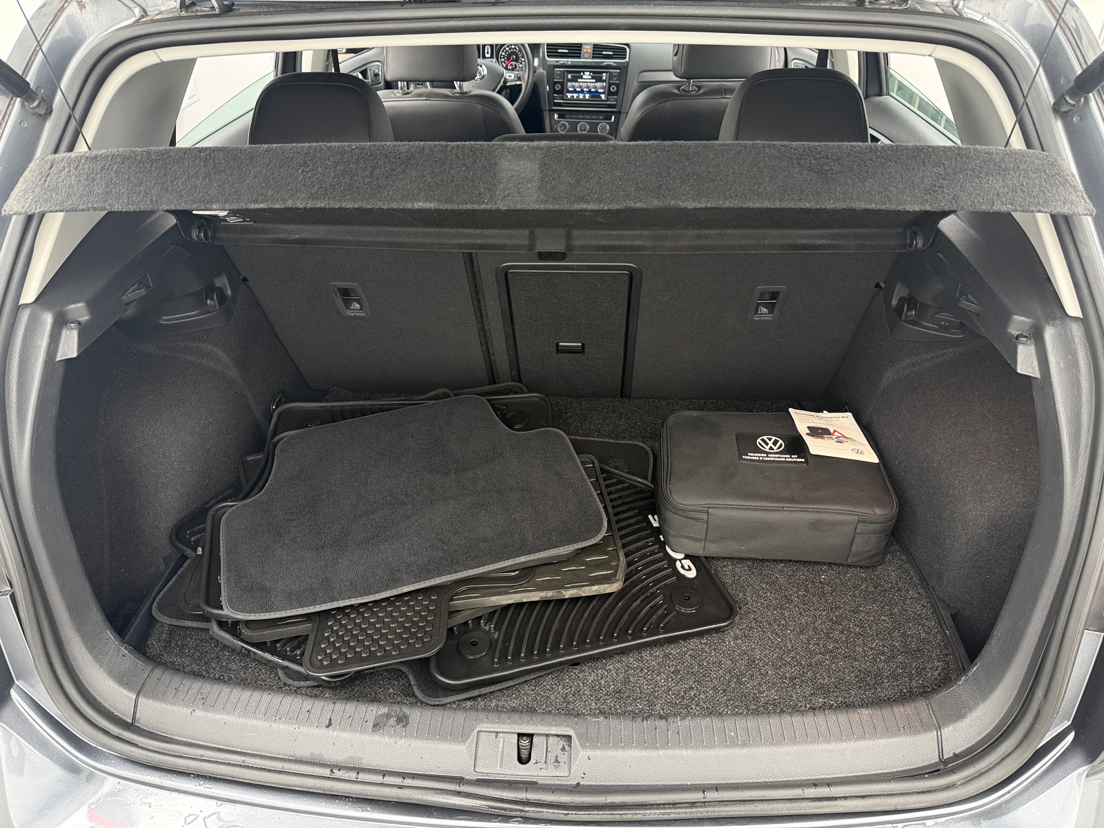 Thumbnail: 2021 Volkswagen Golf - 6