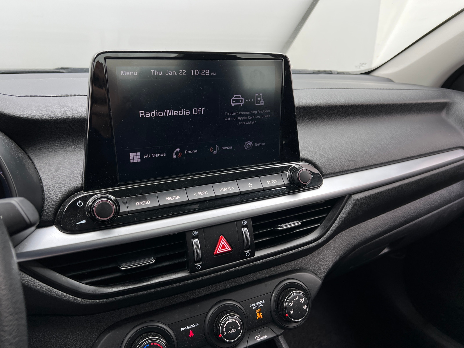 Thumbnail: 2024 Kia Forte - 4