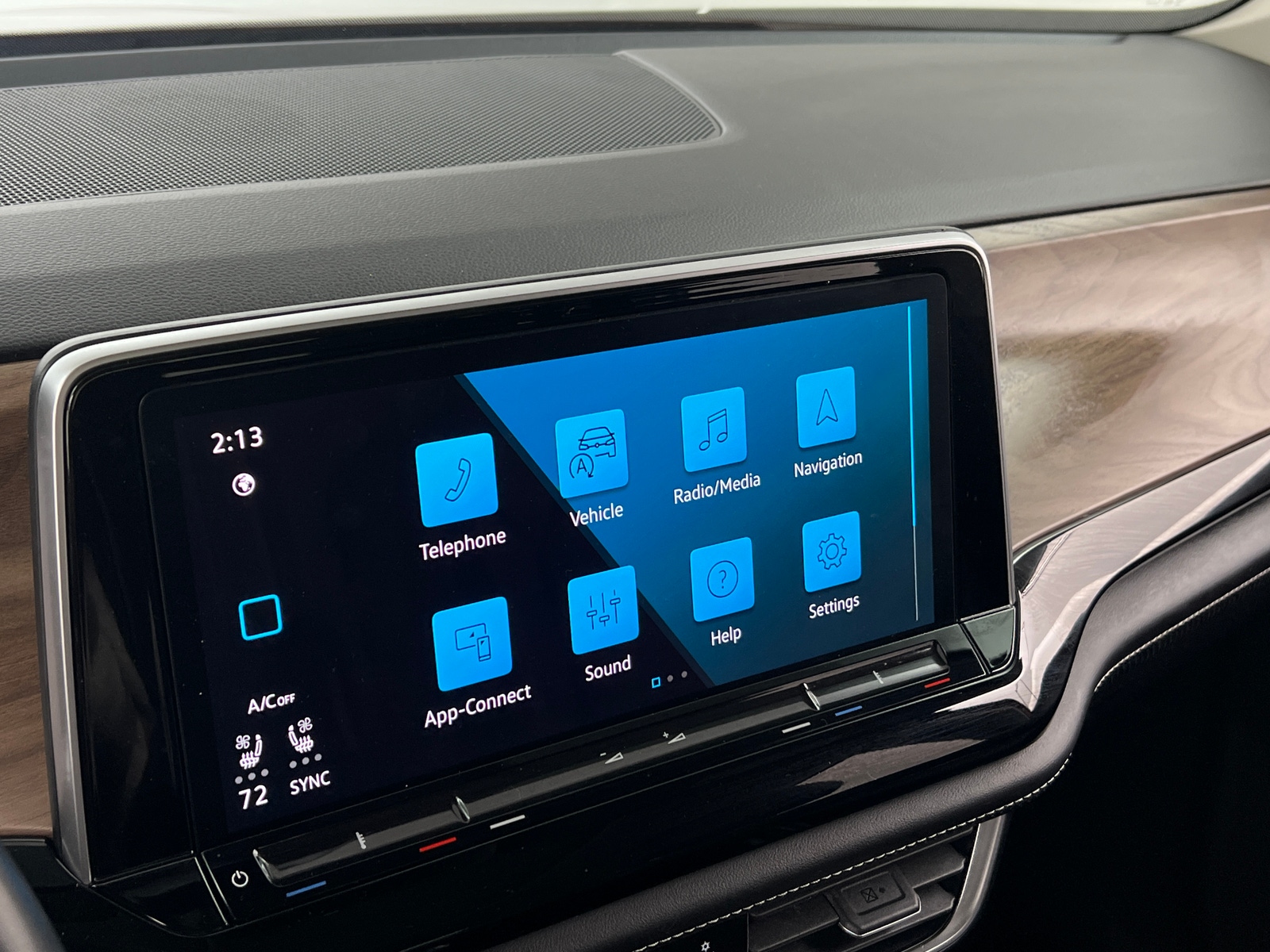 Thumbnail: 2024 Volkswagen Atlas - 3