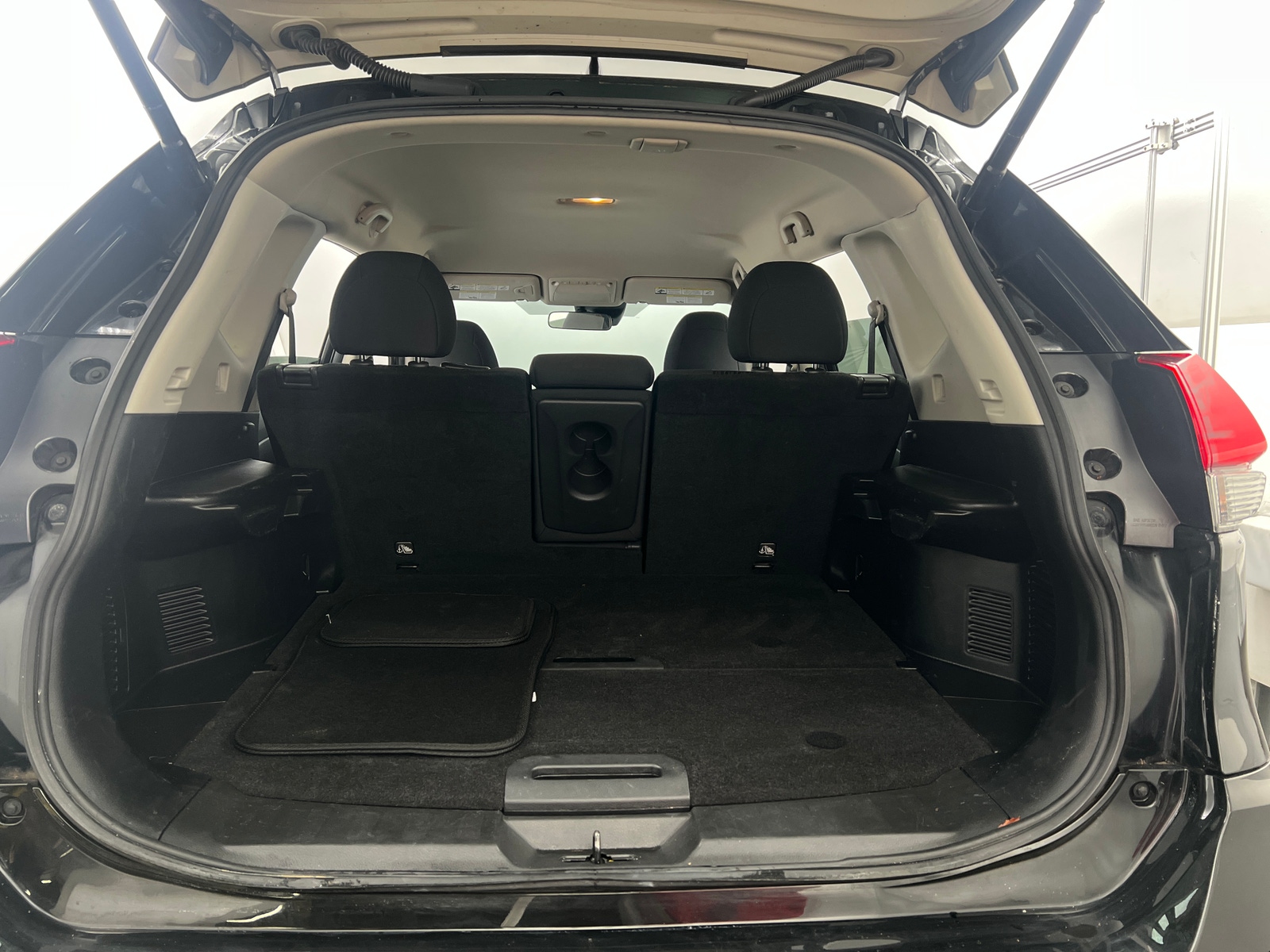 Thumbnail: 2020 Nissan Rogue - 7