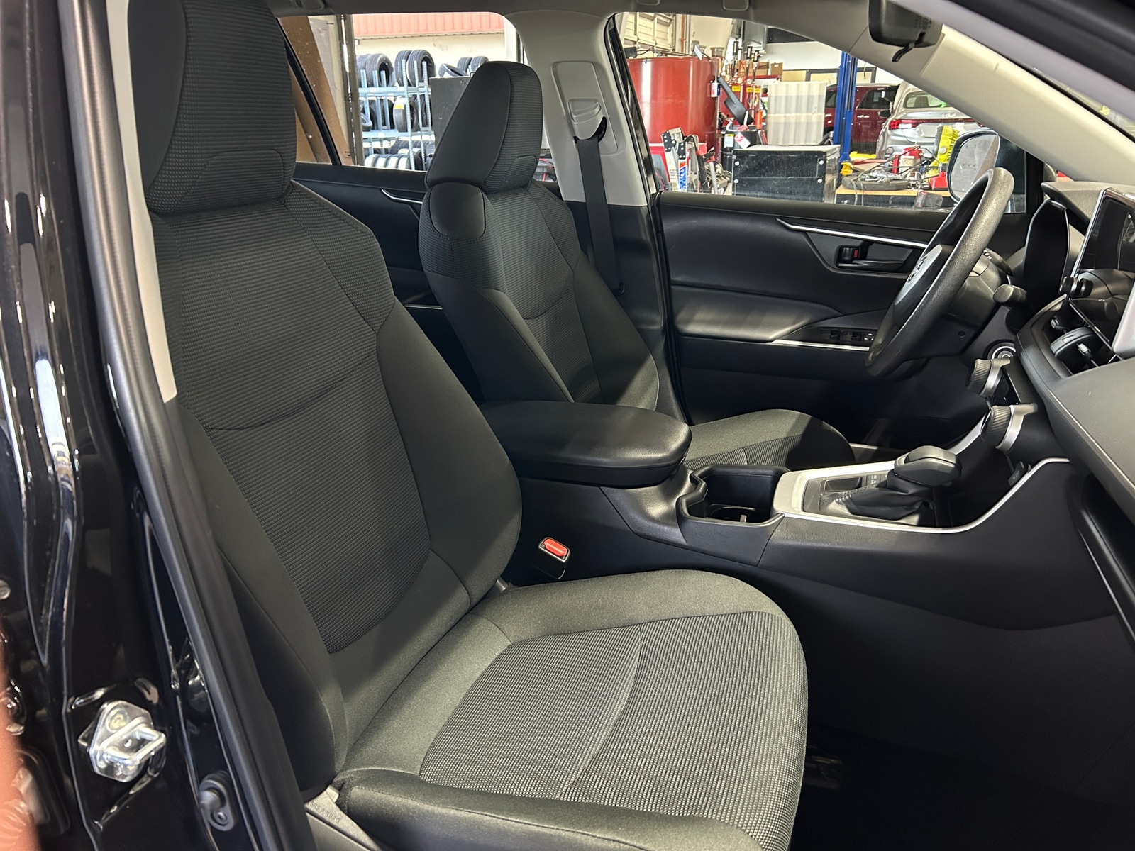 Thumbnail: 2025 Toyota RAV4 - 2