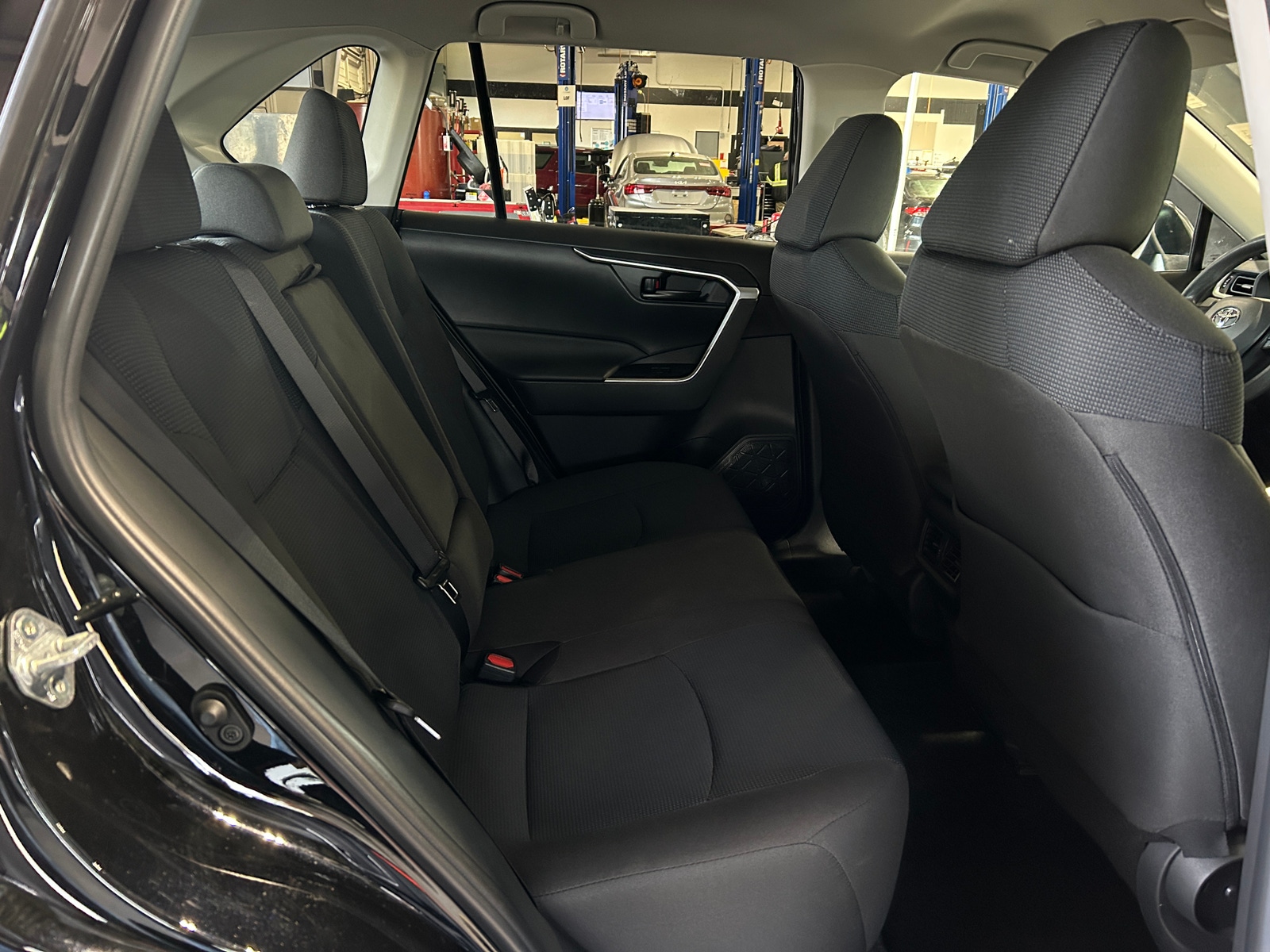 Thumbnail: 2025 Toyota RAV4 - 6