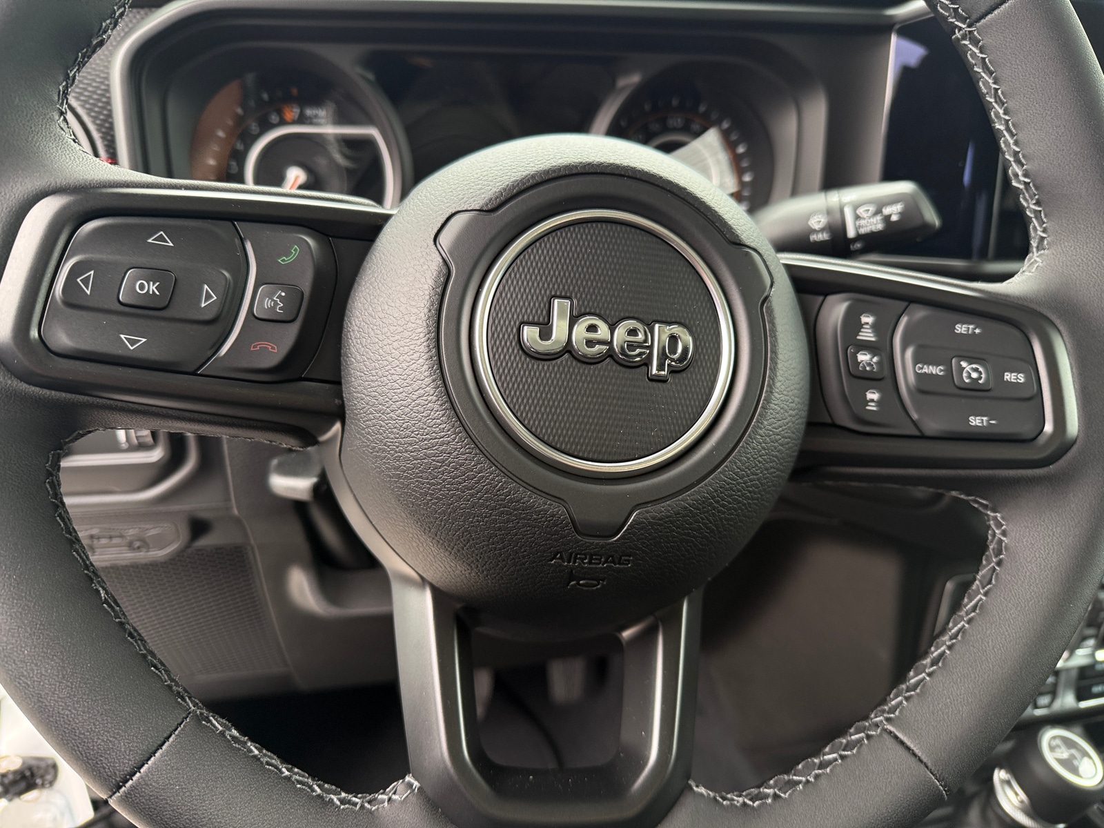 Thumbnail: 2026 Jeep Gladiator - 4