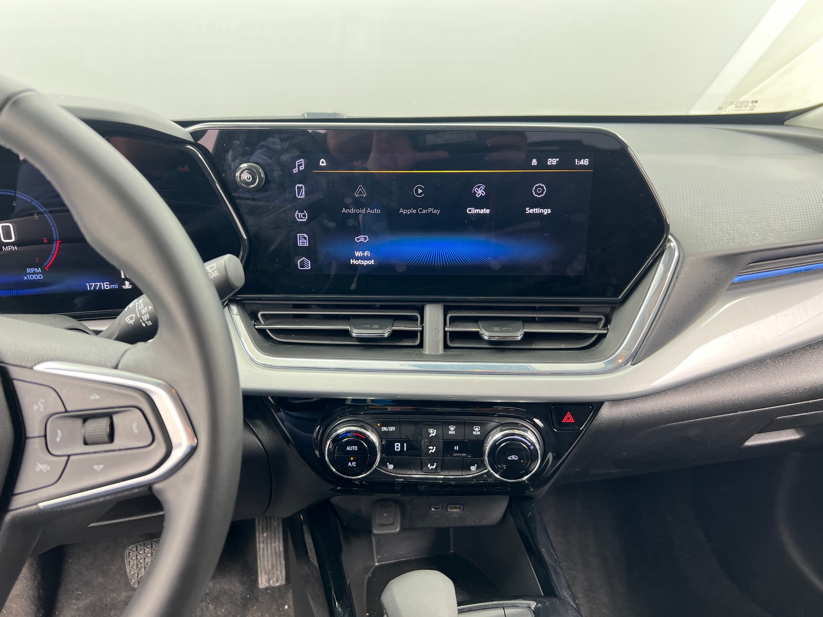 Thumbnail: 2025 Chevrolet Trax - 4