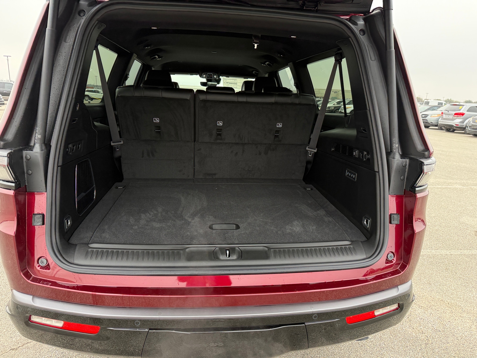 Thumbnail: 2026 Jeep Grand Wagoneer L - 6