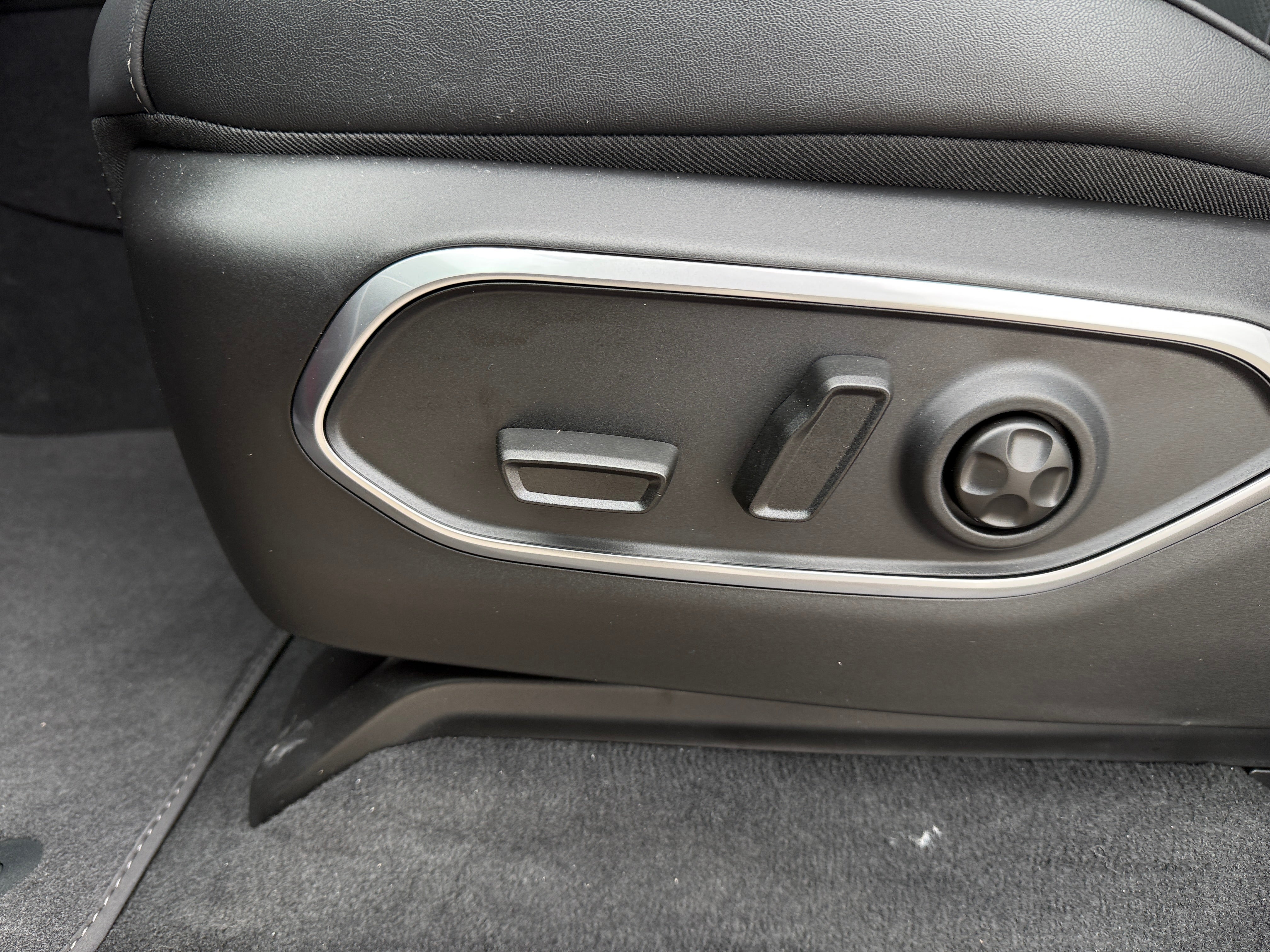 2026 Jeep Grand Wagoneer L Limited Altitude - Photo 3