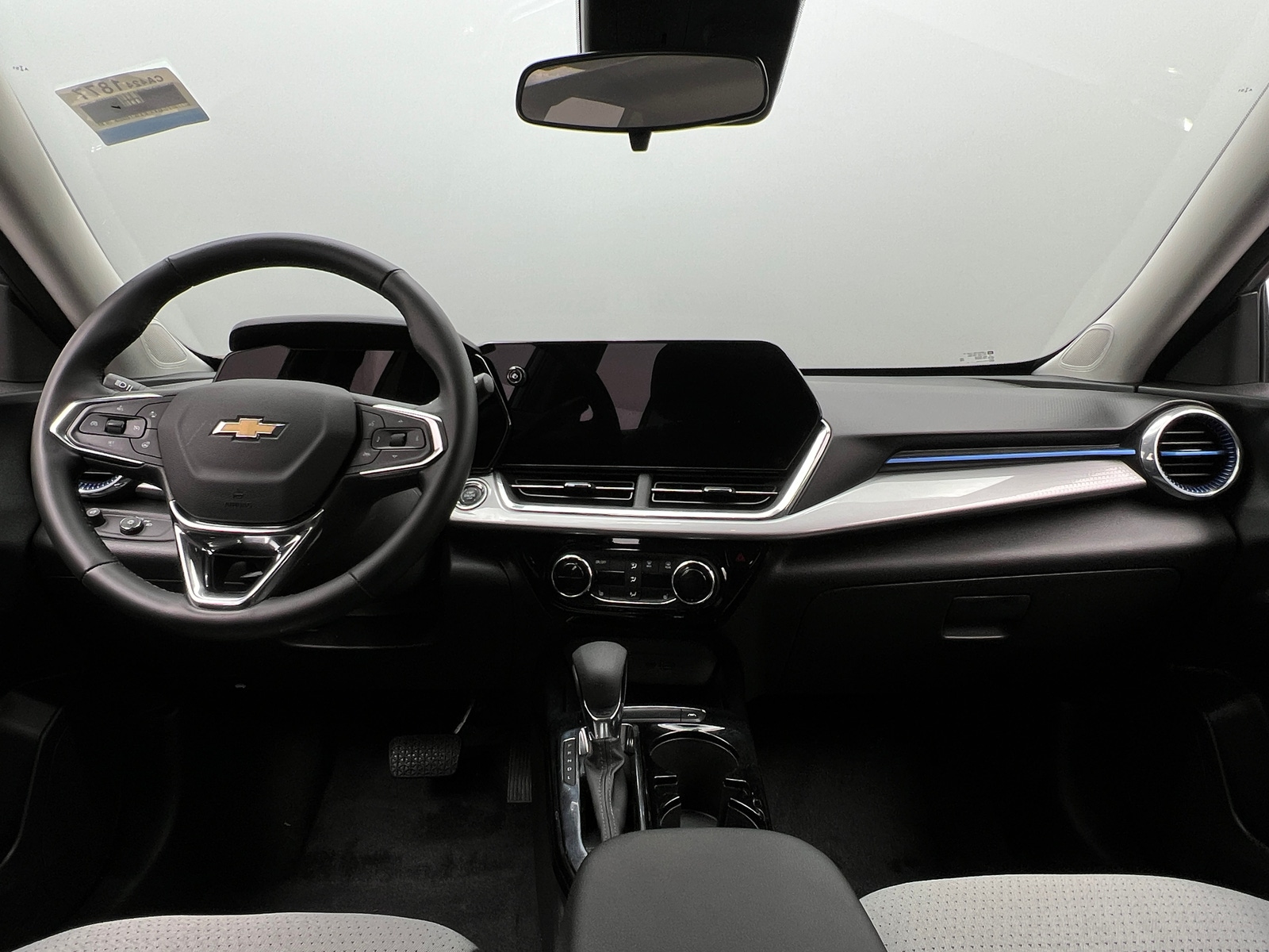 Thumbnail: 2025 Chevrolet Trax - 3