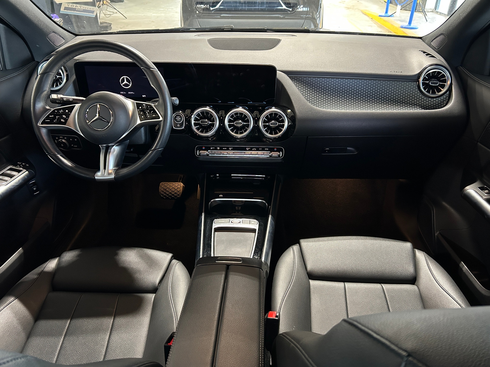 Thumbnail: 2025 Mercedes-Benz GLA - 2