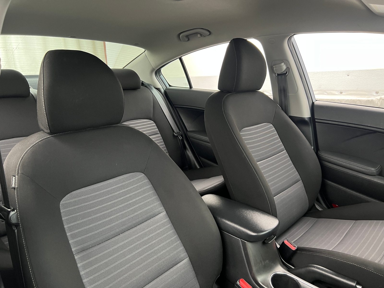 Thumbnail: 2017 Kia Forte - 2