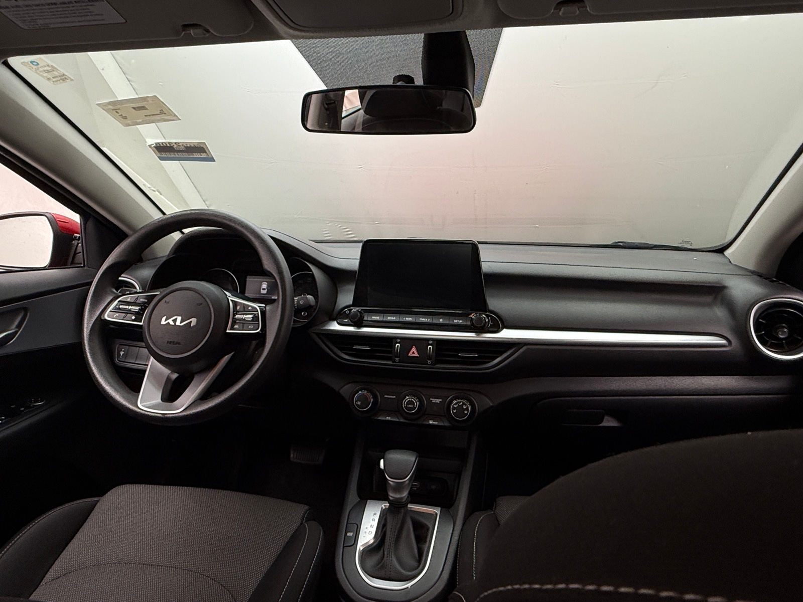 Thumbnail: 2024 Kia Forte - 3